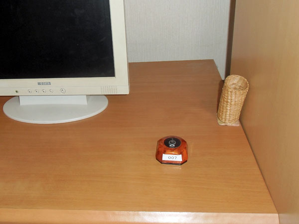 呼び出しボタン